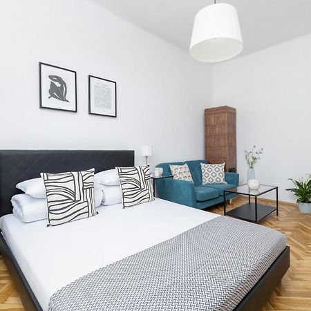 1-Bedroom Apartment - Dluga 65 Street Cracovie Extérieur photo