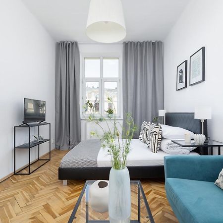 1-Bedroom Apartment - Dluga 65 Street Cracovie Extérieur photo